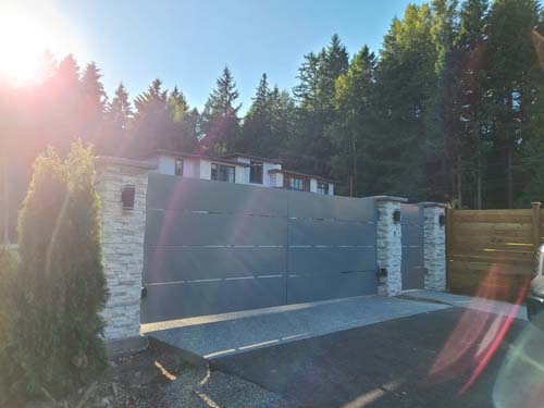 Maintenance tips for keeping chainlink fences in good condition