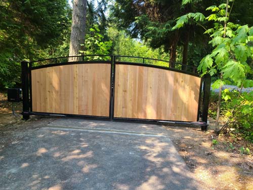 Cost considerations when installing a vinyl fence